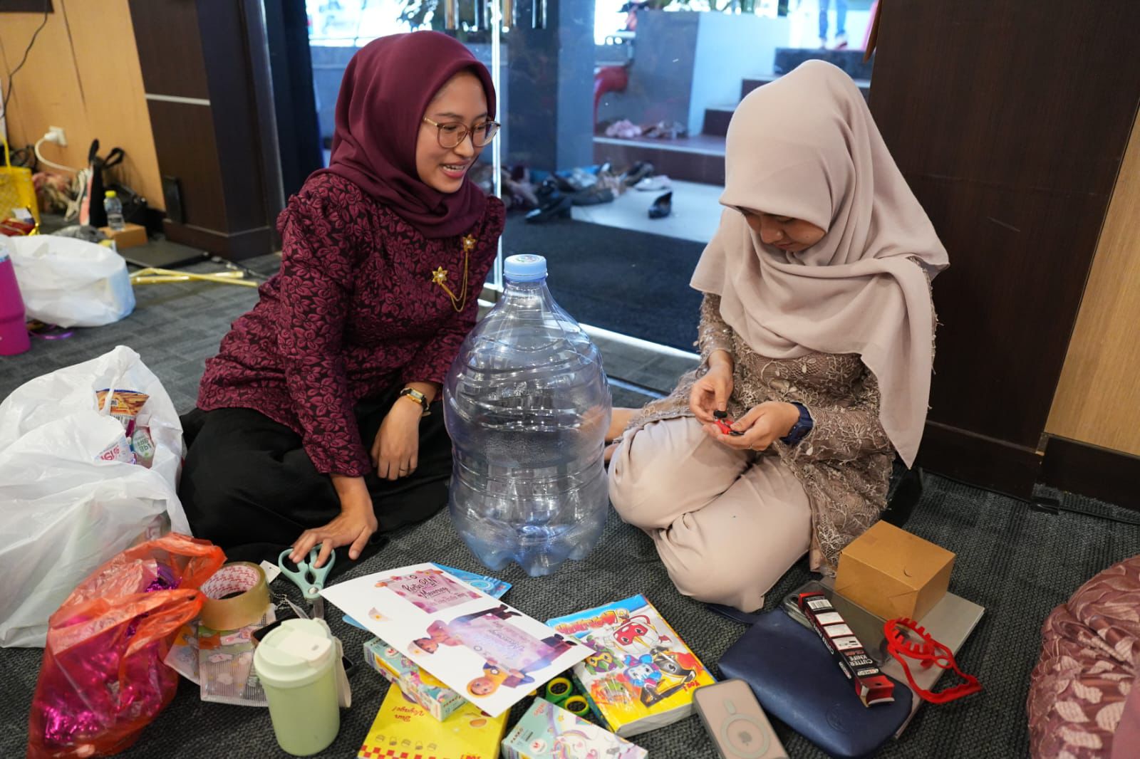 Kepemimpinan Perempuan di PLN Babel: Poros Listrik dan Solidaritas Sosial Berkembang