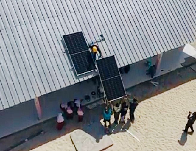 PLN Hadirkan SuperSUN di Pulau Batun, Dukung Akses Listrik dan Transformasi Pendidikan di Daerah Terpencil
