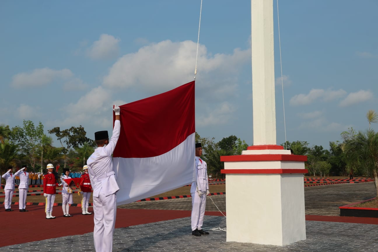 Pemkab Basel Bersama Unsur Forkopimda dan Masyarakat Gelar Upacara HUT ke 81 RI 
