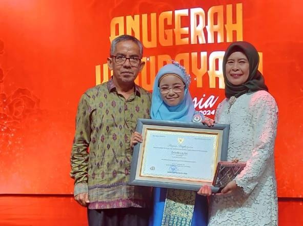 Gadis Cilik Bangka Ini Raih Anugerah Kebudayaan Indonesia