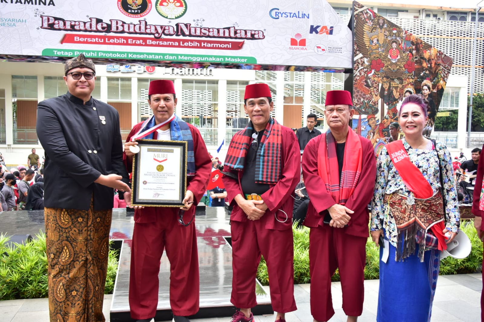 Kuatkan Akar Budaya Bangsa, Gelaran Parade Budaya Nusantara BNPT RI Pecahkan Rekor MURI