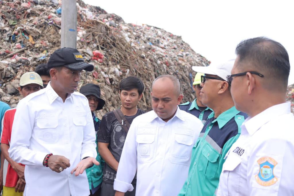 Pj Gubernur Suganda akan Siapkan Alat Pembakar Sampah 