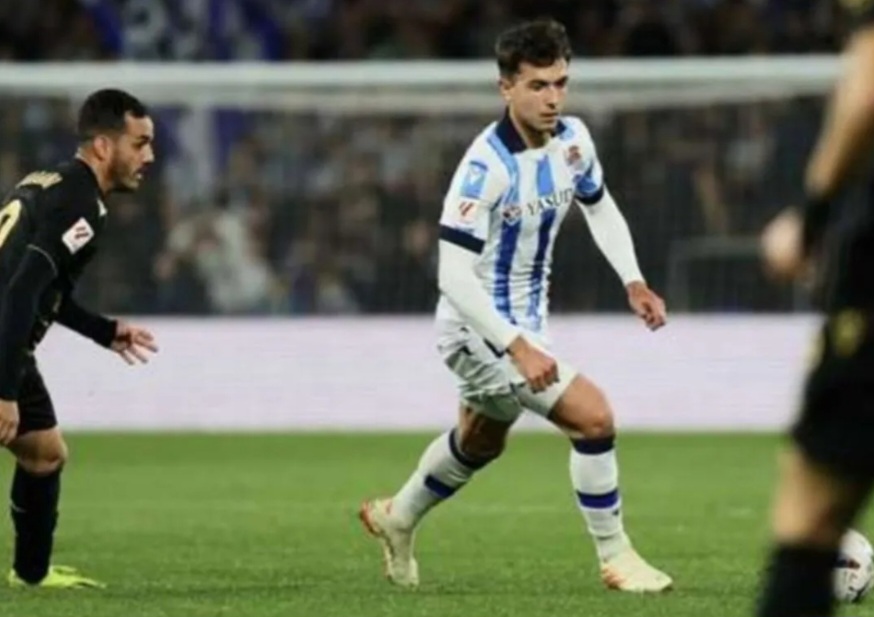 Liverpool Incar Gelandang Kunci Real Sociedad 