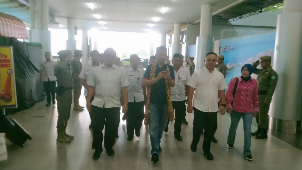 Kembali ke KPK, Isnaini Dilepas PJ Bupati Bangka Jantani Sampai Bandara