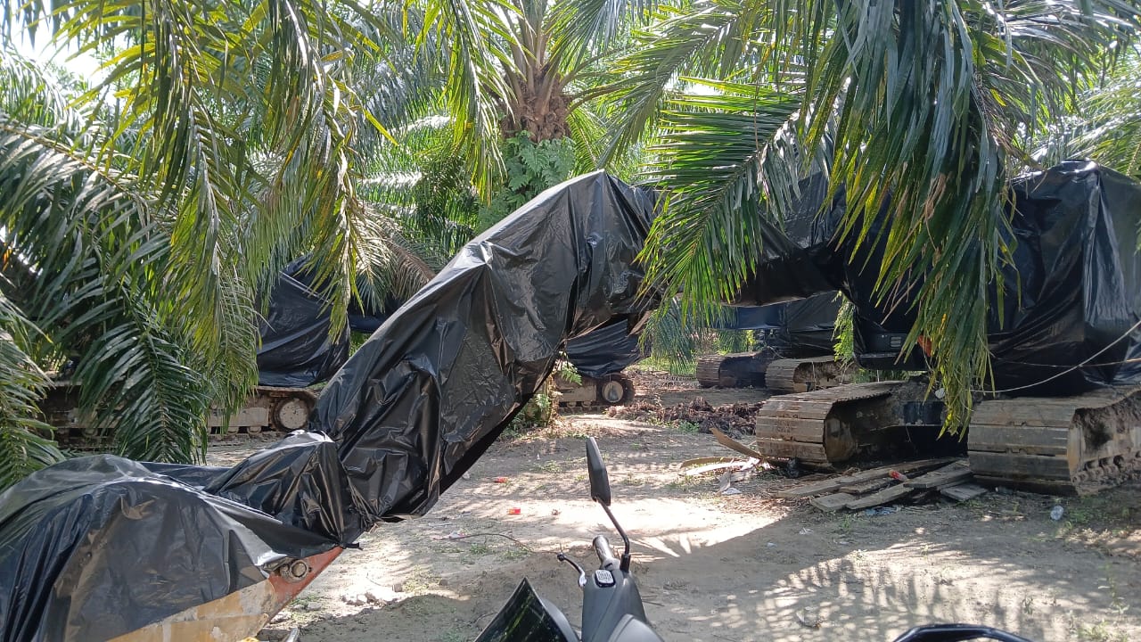 Diungkap Satgas PKH, 9 Ekskavator Penambang Ilegal Disembunyikan di Lubuk