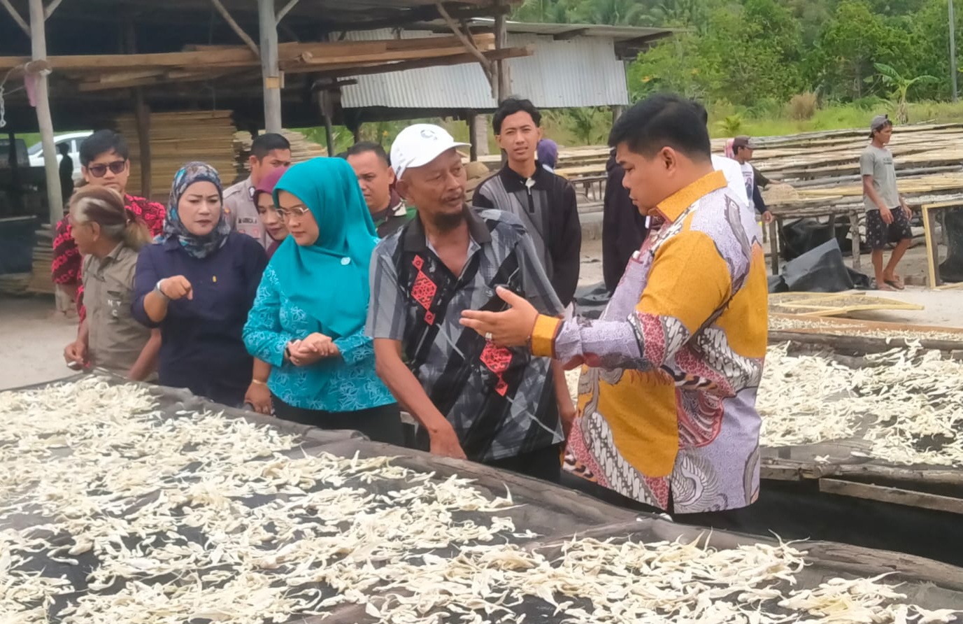 Sehari Produksi 1 Ton, UMKM Sentra Ikan Asin Rebo Tampung Belasan Pekerja