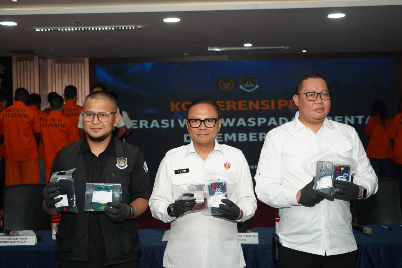 Operasi Wirawaspada dan Pertambangan, Imigrasi Amankan 220 WNA Diduga Melanggar Izin Tinggal