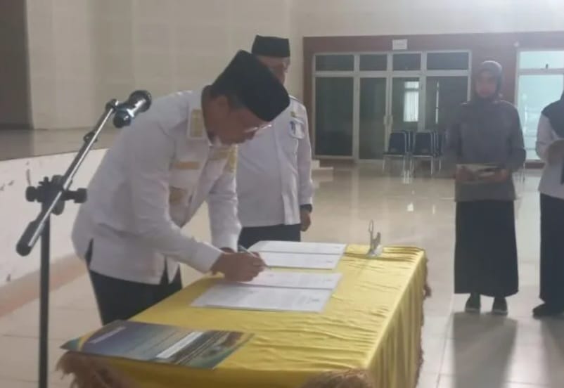 288 Anggota BPD se Bateng Dikukuhkan, Ini Pesan Bupati Algafry 