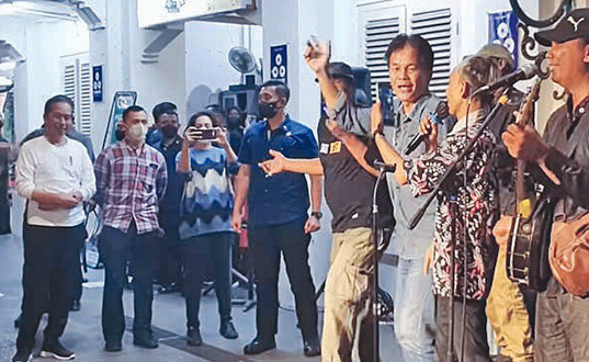Jokowi Sempat Bertemu Rekan Kuliah di UGM