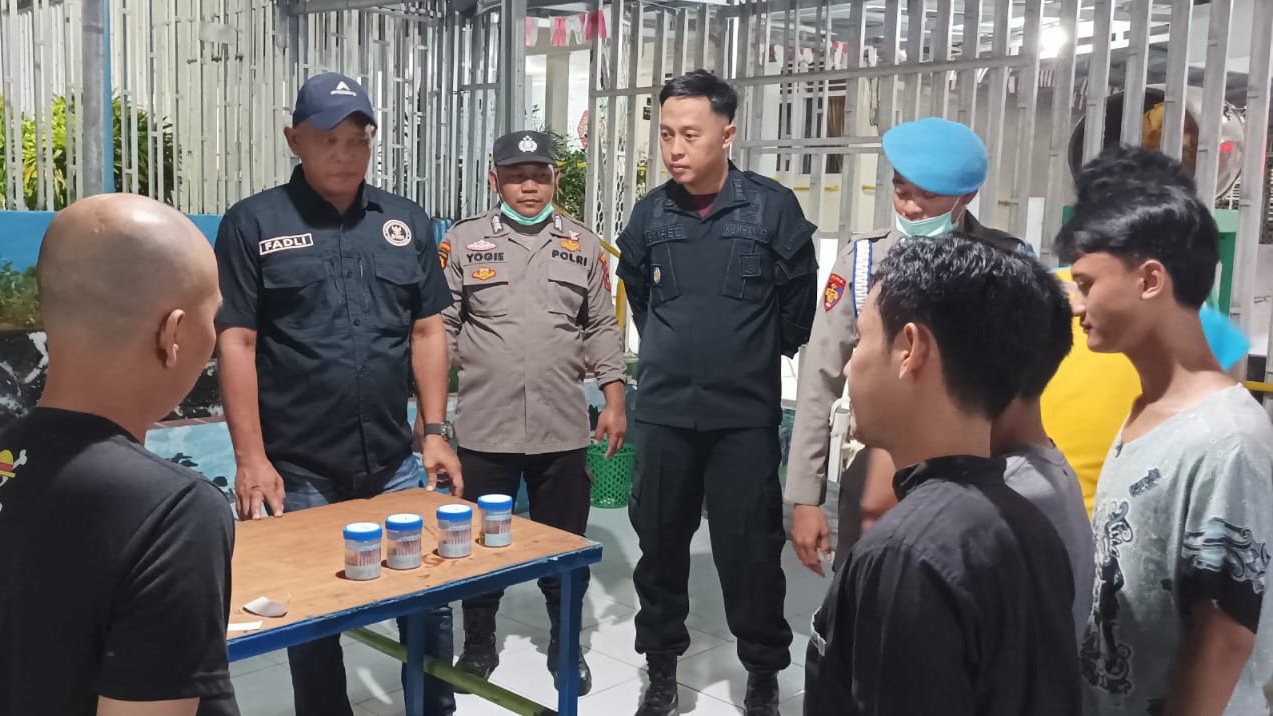 Gandeng APH, Lapas Pangkalpinang Razia dan Tes Urine Warga Binaan