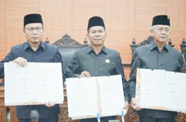 Bupati dan Ketua DPRD Tandatangani Nota Kesepakatan Perubahan KUA dan PPAS APBD Bangka Tengah TA 2025