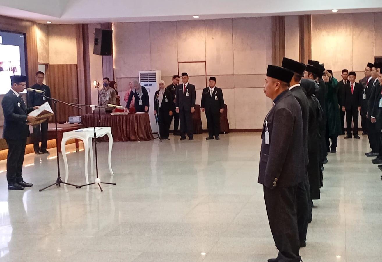 ​Pj Sekda Babel Lantik 22 Pejabat Baru, Tekankan Pencapaian Target Kinerja dan Pelayanan Publik