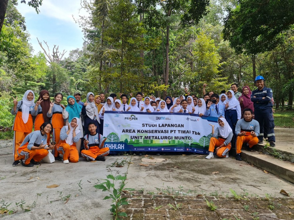 Kader Adiwiyata Bangka Barat Kunjungi Hutan Kota Unit Metalurgi Mentok PT Timah Tbk, Kenali Hutan Konservasi
