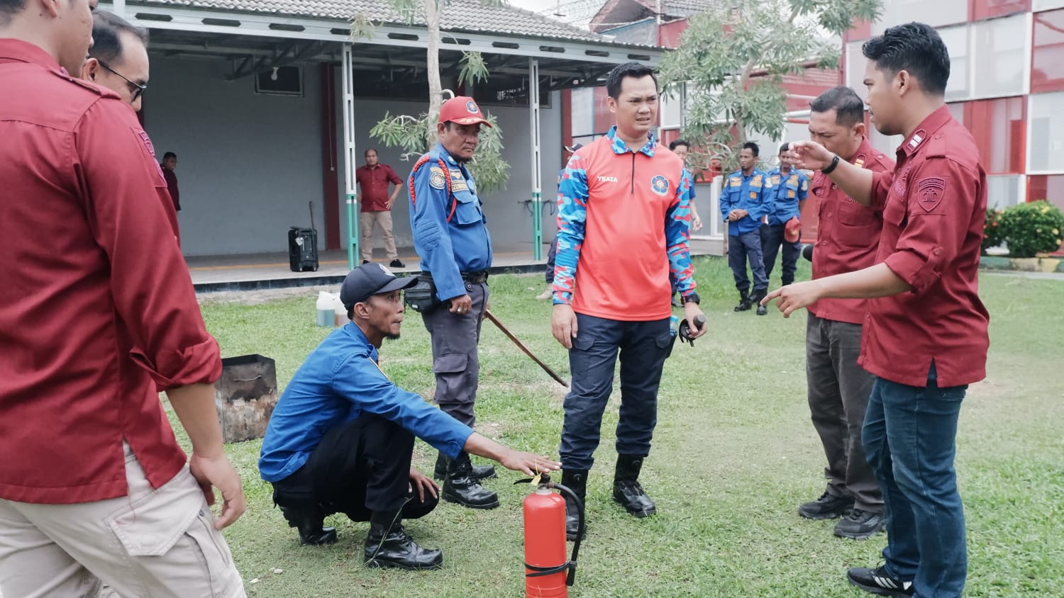 Gandeng Damkar, Lapas Narkotika Pangkalpinang Gelar Pelatihan Simulasi Penyelamatan Keadaan Darurat Kebakaran