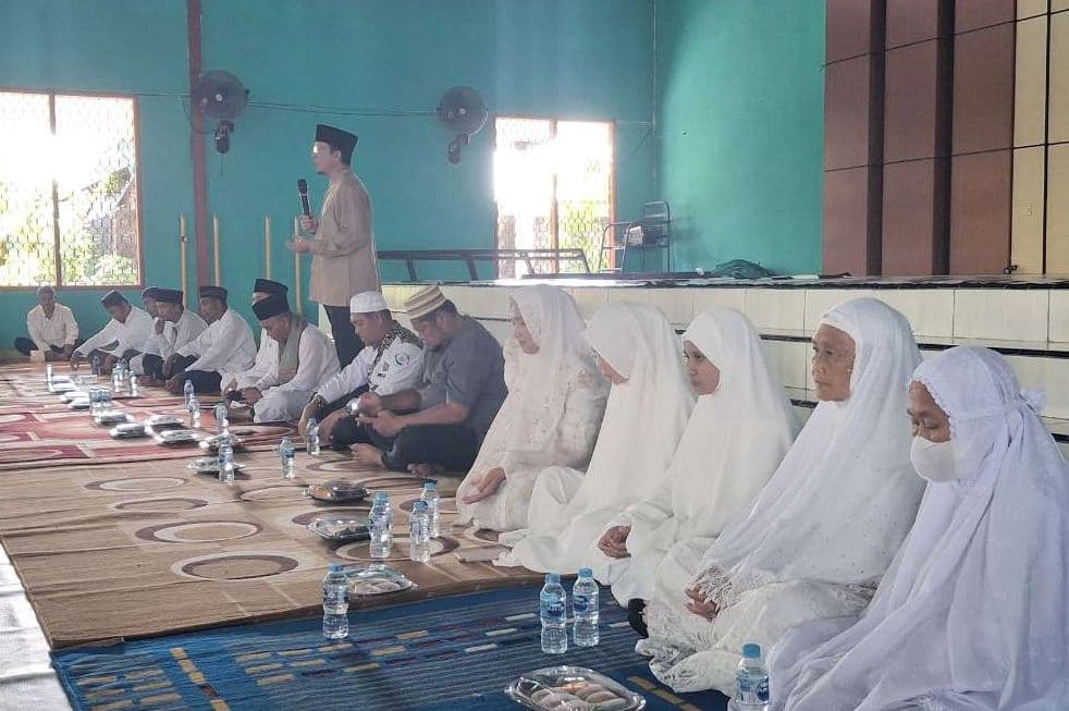 Pemkab Bateng Beri Calon Jamaah Haji Uang Saku