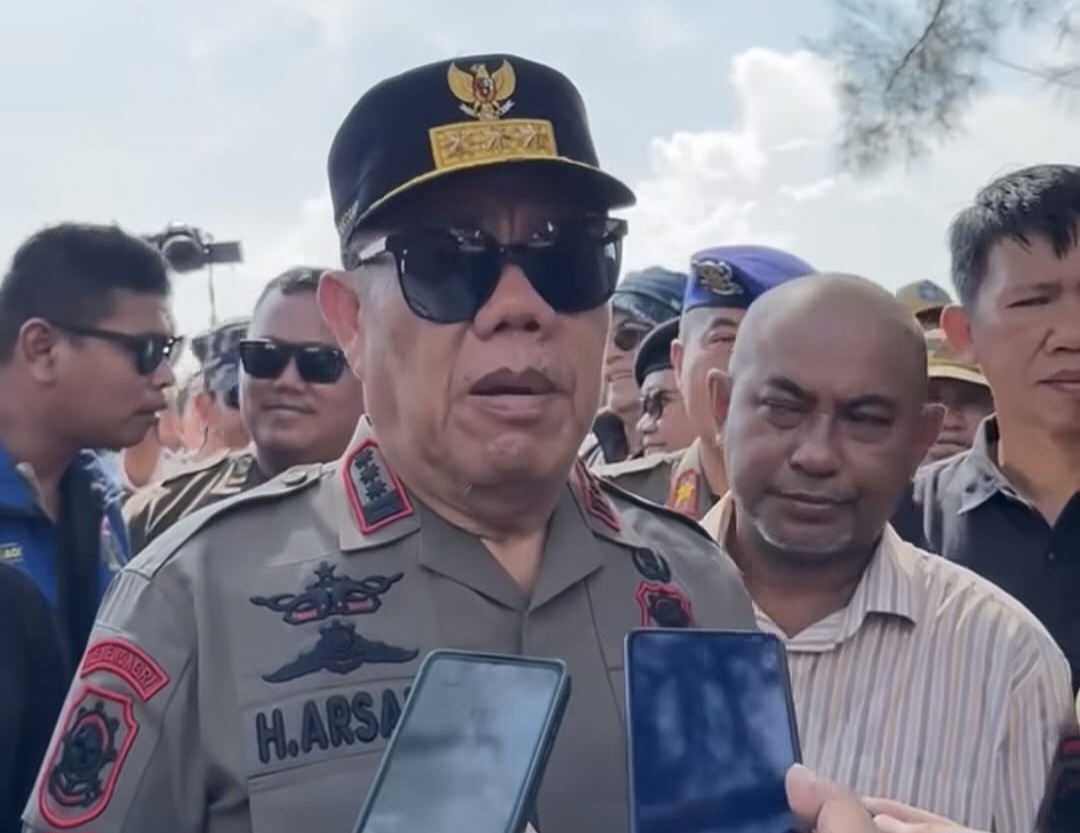 Mimpi dari Pesisir: Dialog Imajinatif Ujang Supriyanto dan Hidayat Arsani