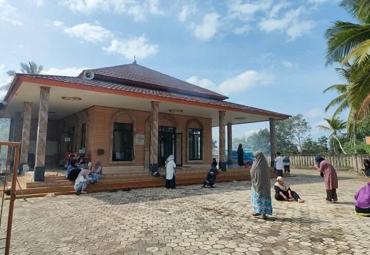 Jelang Ramadhan, BKPRMI Bangka Bersih-bersih Masjid