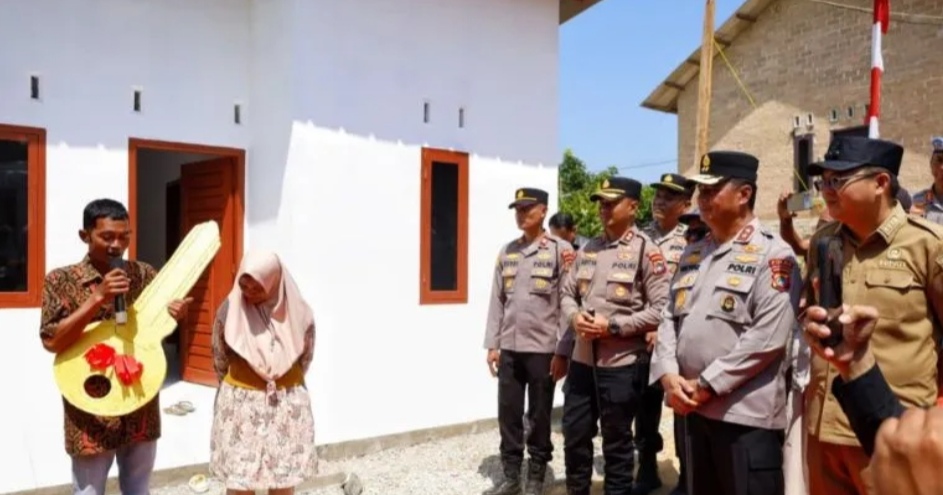 Polda Babel Resmikan Pembangunan Rumah Bagi korban Kebakaran di Mentok