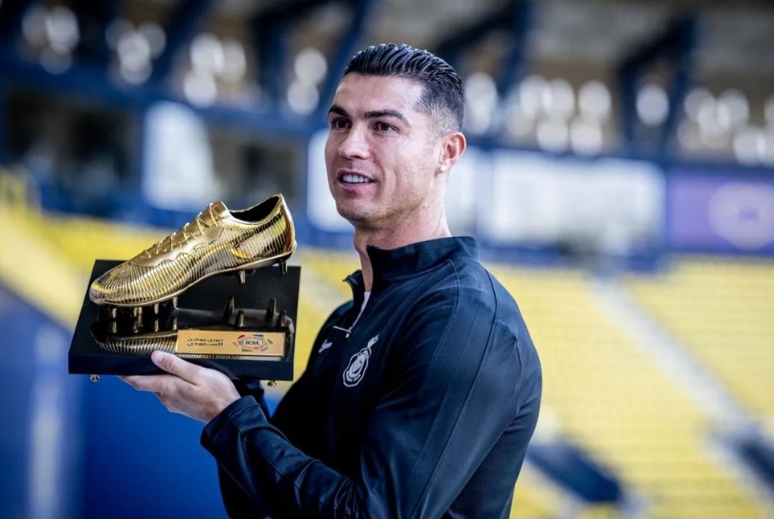 Segera Pensiun, Ronaldo Sebut Ini Klub Terakhirnya