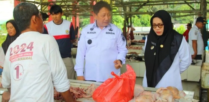 Pemkab Bangka Barat Pantau Sembako di Pasar Jelang Imlek