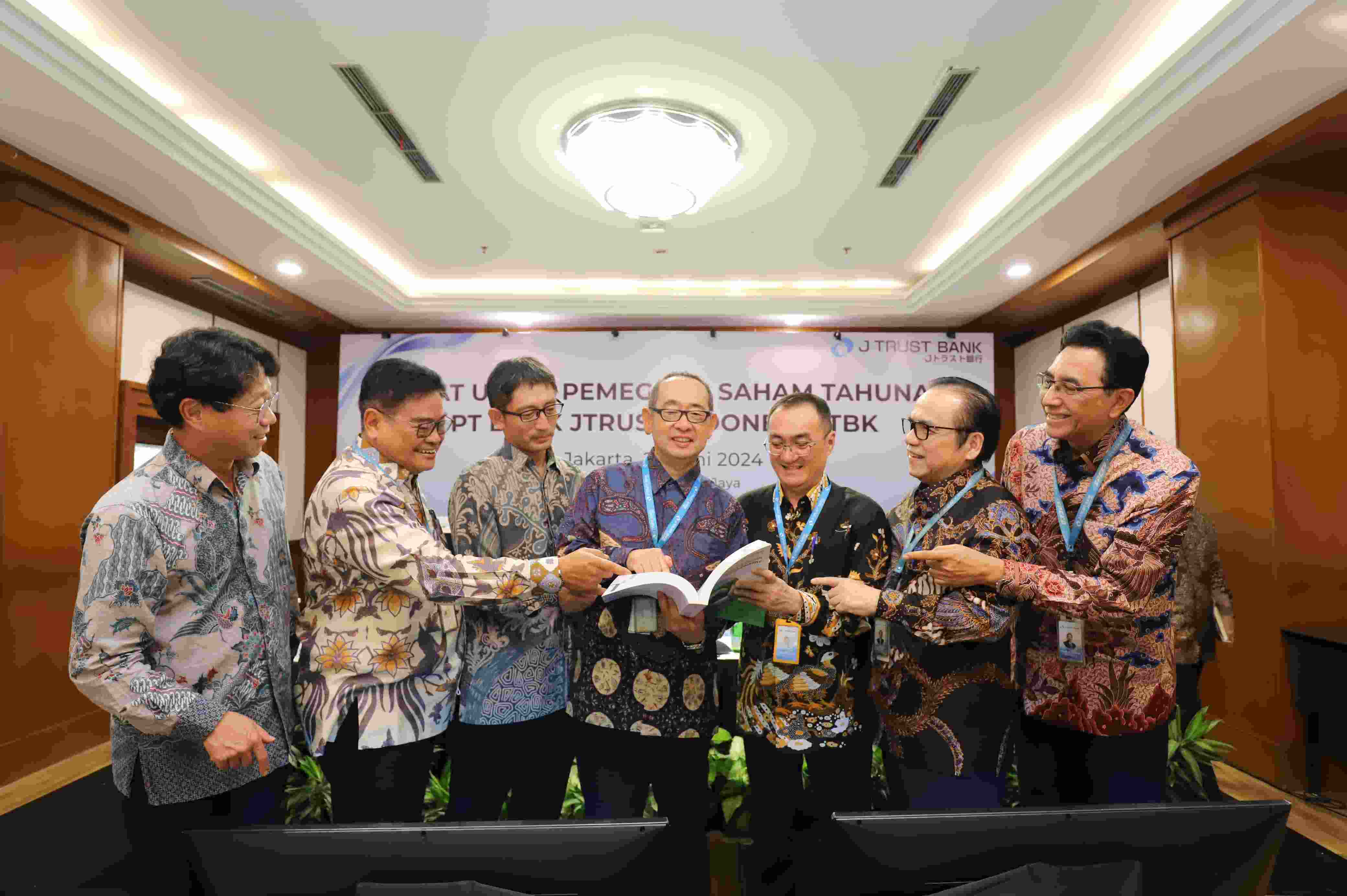 RUPS J Trust Bank, Likuiditas Kuat, Berhasil Raih Laba 