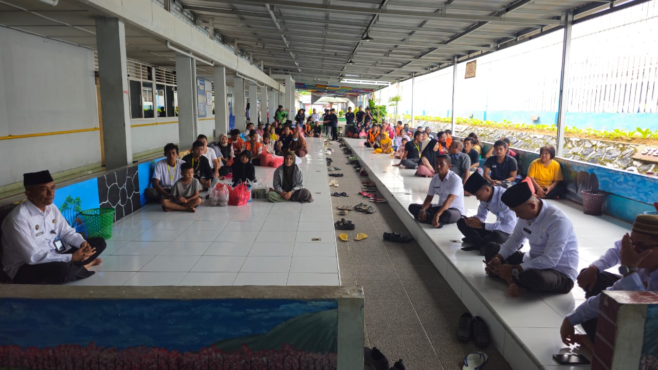 Bersatu Menundukkan Kepala Seraya Berdoa dari Lapas Pangkalpinang untuk Negeri