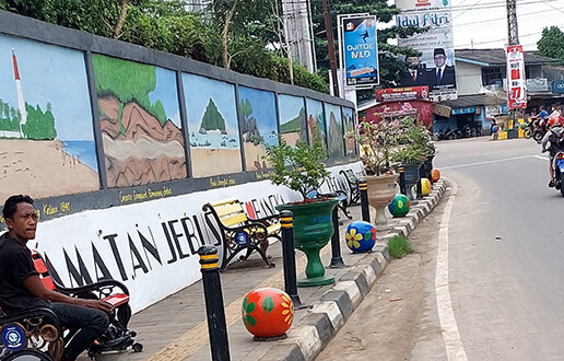 Forum Kibar Pemuda Merah Putih Bersama PT Timah Tbk Renovasi dan Percantik Jalur Hijau di Kecamatan Parittiga