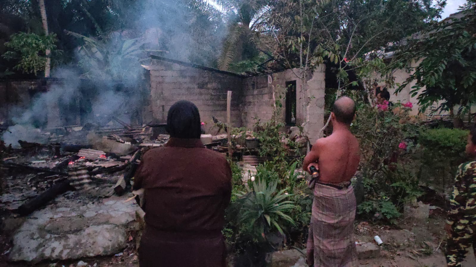 Rumah Warga Penyamun Dilalap Api, 2 Motor dan Isi Rumah Ludes