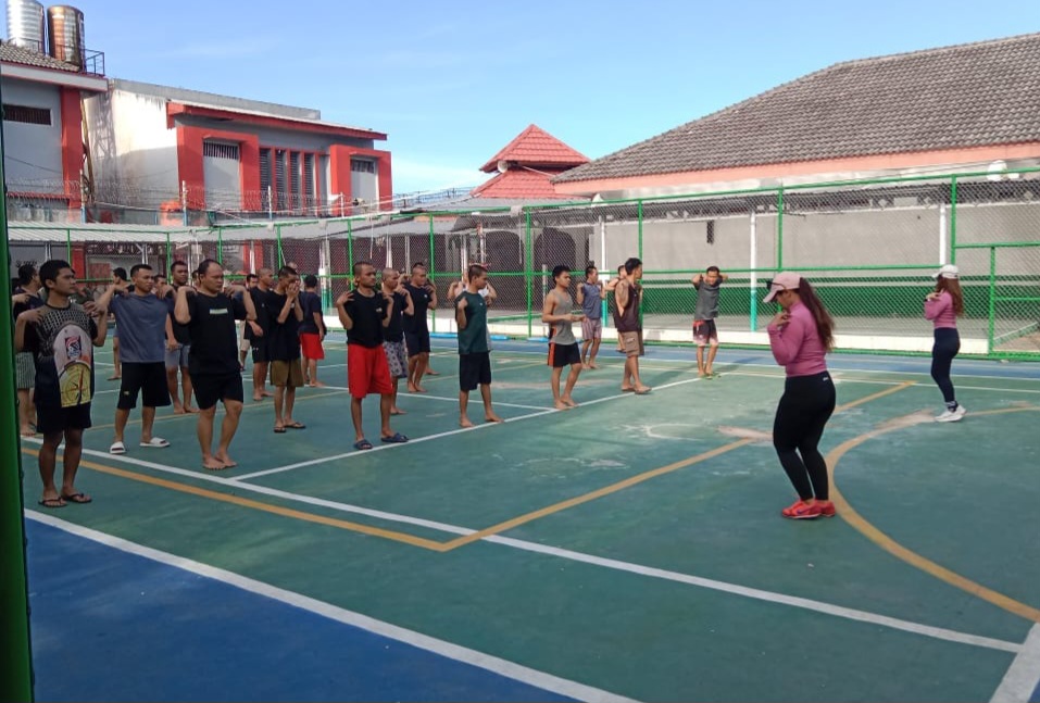 Jaga Kebugaran, Warga Binaan Lapas Narkotika Pangkalpinang Senam Pagi