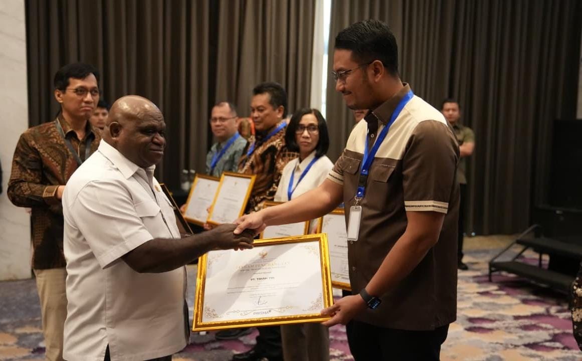 Komitmen Penuhi Standar HAM, PT Timah Terima penghargaan PRISMA dari Menteri HAM 