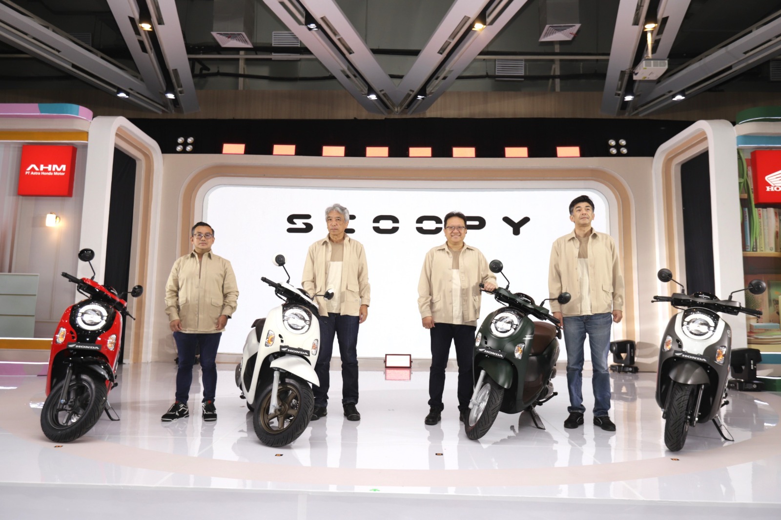 New Honda Scoopy Generasi Terbaru Siap Mencuri Perhatian Pecinta Skutik Unik dan Fashion