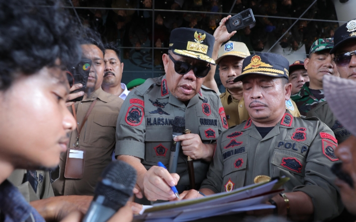 Penuhi Tuntutan Masyarakat Pesisir, Gubernur Babel Teken Surat Rekomendasi Evaluasi Izin Tambang ke Tiga Kemen