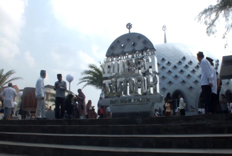 Ide Ikonik Molen, Jamaah Berharap Pembangunan Masjid Qubah Timah Jangan Terhenti