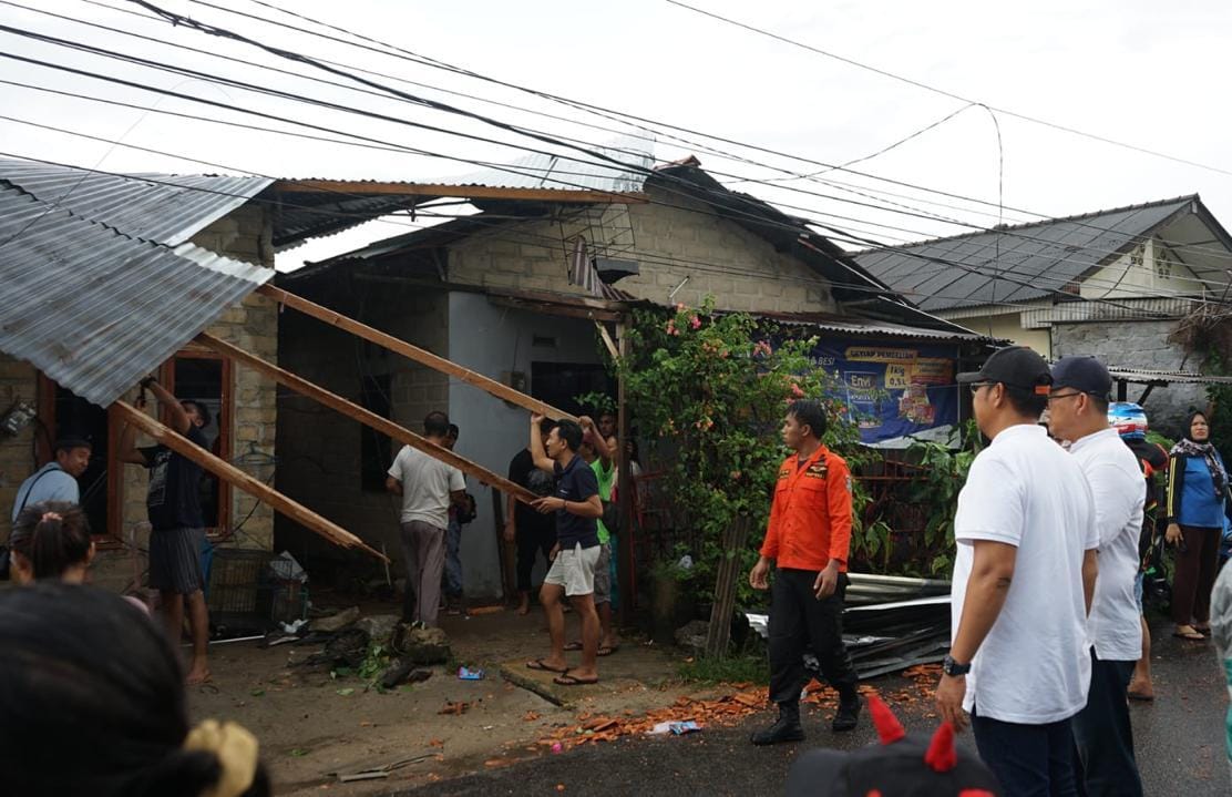 Pj Walikota Instruksikan BPDD Siaga Bantu Warga Terdampak Puting Beliung