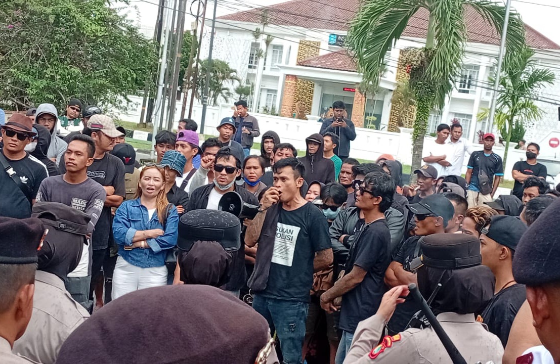 Aliansi Ma​syarakat Penambang Babel Aksi 