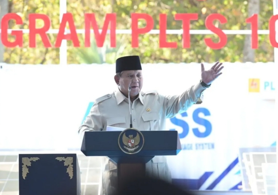 Bahlil: PLTS 100 GWp Jadi Mesin Pertumbuhan dengan Investasi Rp1.140 T 