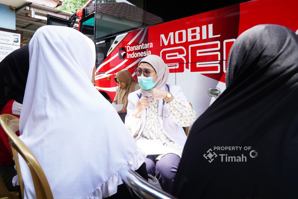 Mobil Sehat PT Timah Tbk Hadir di Desa Cambai, Warga Berharap Datang Lagi 