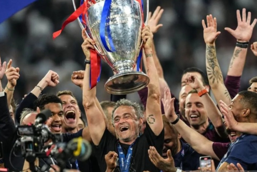 Tekad Enrique Bawa PSG Cetak Sejarah