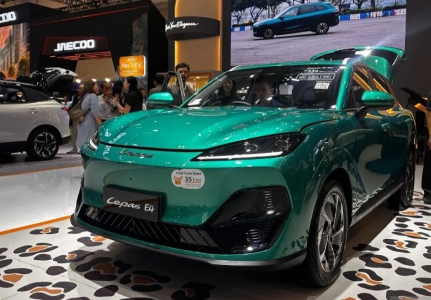 Mobil Listrik Lepas E4 EV Masuk Indonesia, Harga 300 Jutaan, Jarak Tempuh 600 Km