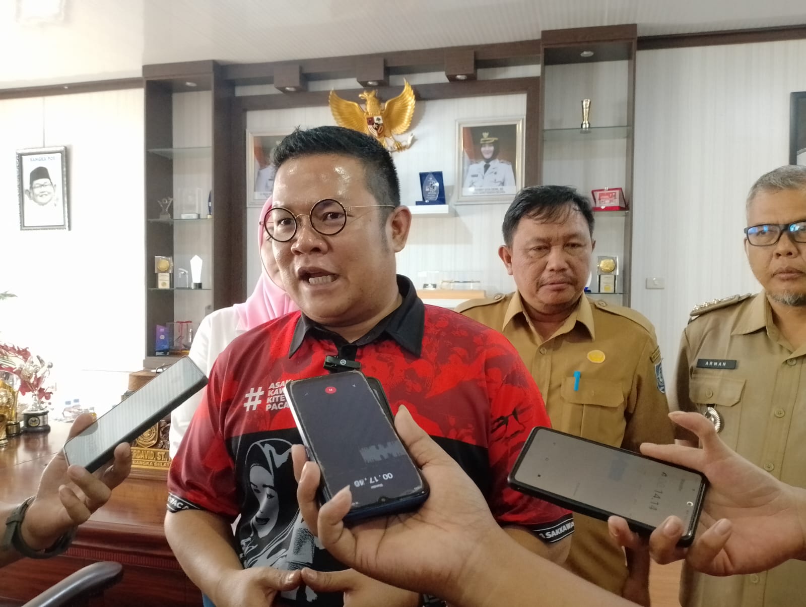 Masyarakat Bedengung Minta Kades Dinonaktif Sementara, Ini Kata Bupati Riza