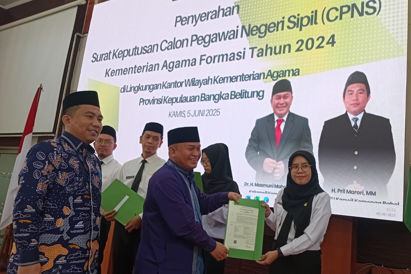 Kemenag RI Resmi Serahkan 17.221 SK CPNS, Babel 86 Orang