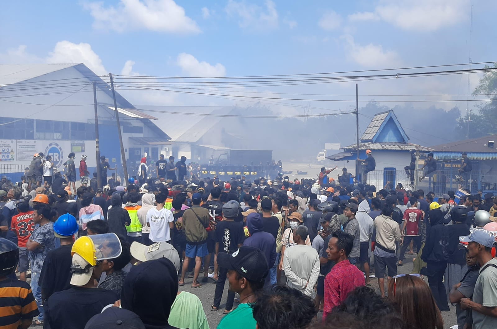 Aksi Massa di PT Timah Gantung Berakhir, Massa Ancam Kembali Turun 