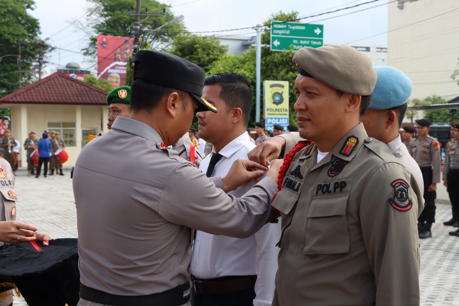 Waka Polresta Pangkalpinang Pimpin  Apel Gelar Pasukan Operasi Mantap Brata 2023-2024