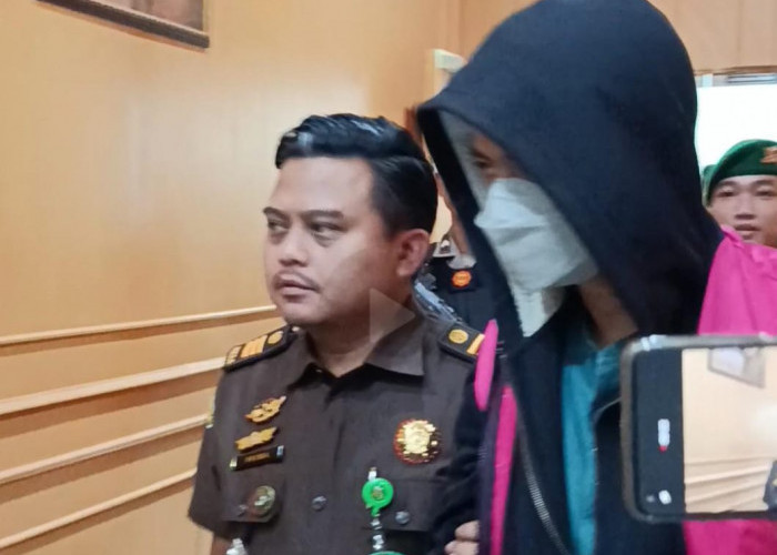 Kasus SP3AT Fiktif, Mantan Bupati Basel Seret Anaknya Jadi Tersangka