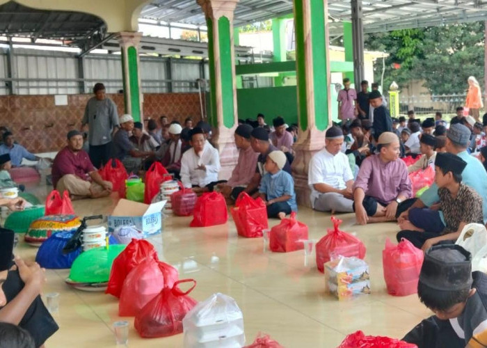 Warga Air Aceng Jaga Tradisi Ruwahan, Penuhi Masjid Al-Ikhlas Dengan Doa Bersama 