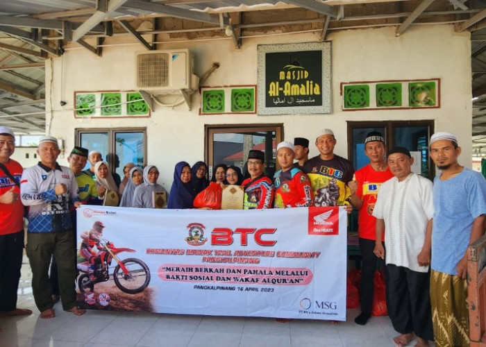 Biawak Trail Adventure Community Raih Berkah Ramadan dengan Berbagi Sembako dan Wakaf