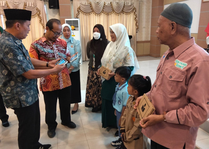 26 Sekolah di Bangka Terima 240 Smart Tablet dari Yayasan GSN