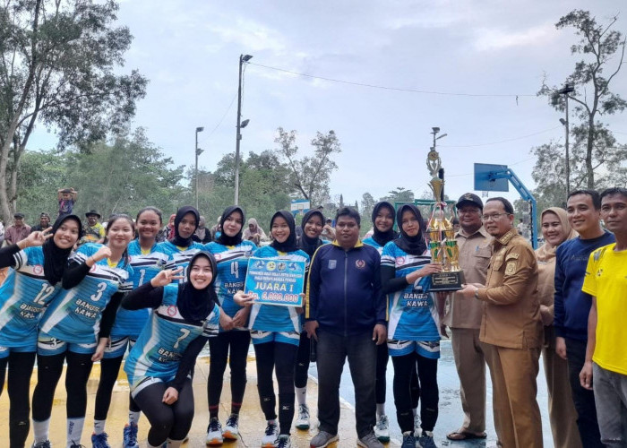 Bangso Kawa Nibung Bawa Trofi Juara Turnamen Voli Putri KNPI Cup Bateng