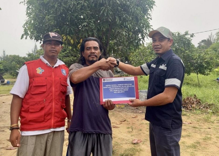PT Timah Bantu Perbaikan Akses Jalan Nelayan di Penyusuk, Dukung Kelancaran Aktivitas Ekonomi Pesisir 