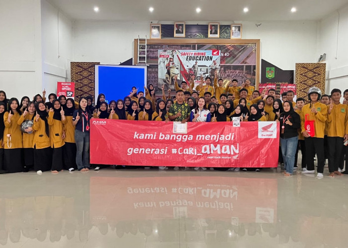 Tanamkan Budaya #Cari_Aman, Honda Babel Gelar Edukasi Safety Riding di SMAN 2 Pangkalpinang